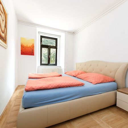 Apartments Vega Ljubljana Extérieur photo
