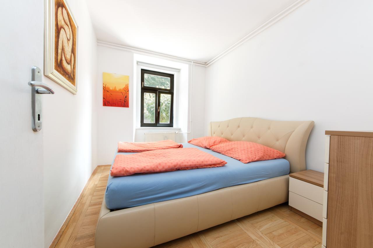 Apartments Vega Ljubljana Extérieur photo