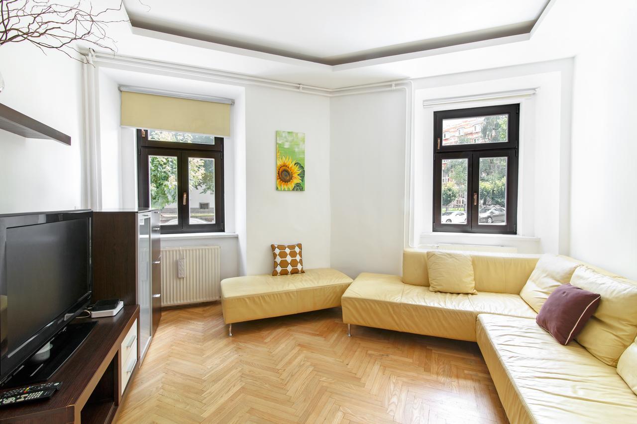 Apartments Vega Ljubljana Extérieur photo