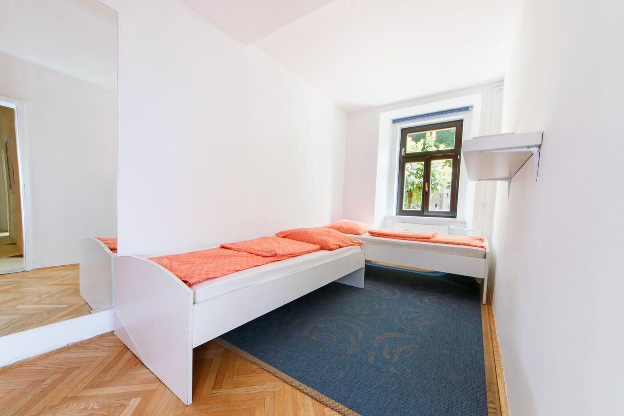 Apartments Vega Ljubljana Chambre photo